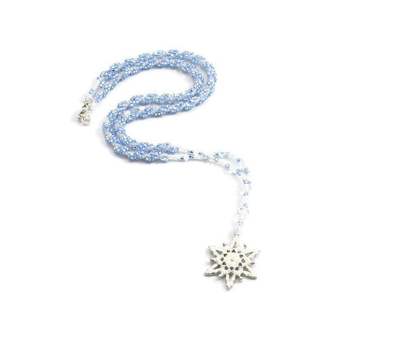 Beadedtweets's tweet photo. ‡✔ #snowflake #necklace handmade only on #beadfulstrings. Great gifts for you or a loved one https://t.co/E6hiBePkMu https://t.co/aK1loKlb3l