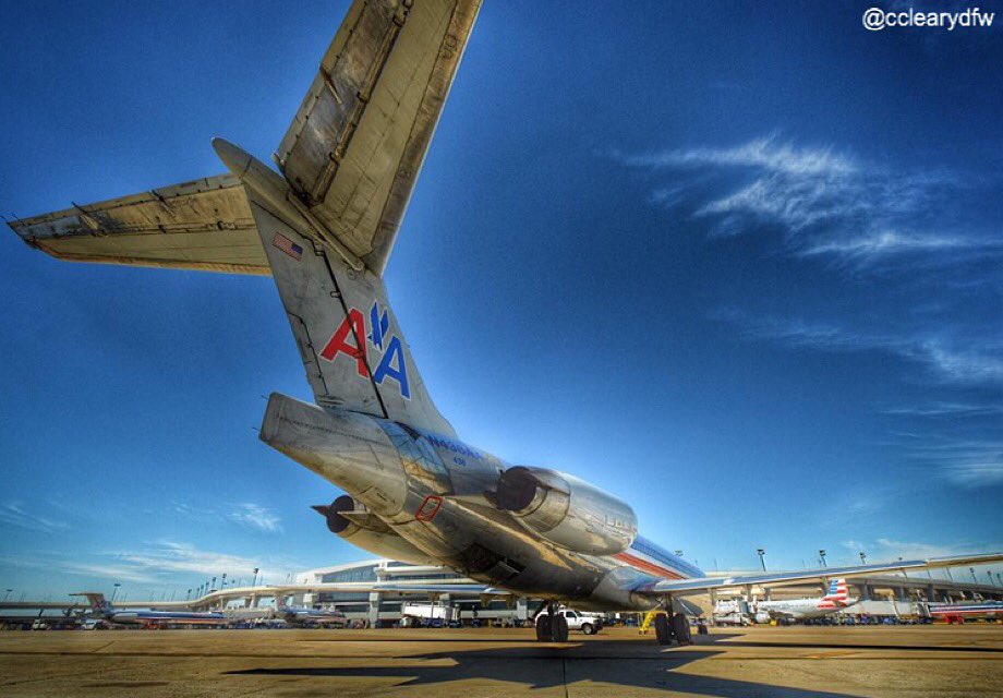 AmericanAir's tweet photo. We ❤️ the 80s.

#maddog #avgeeks https://t.co/6nWaueNkoS