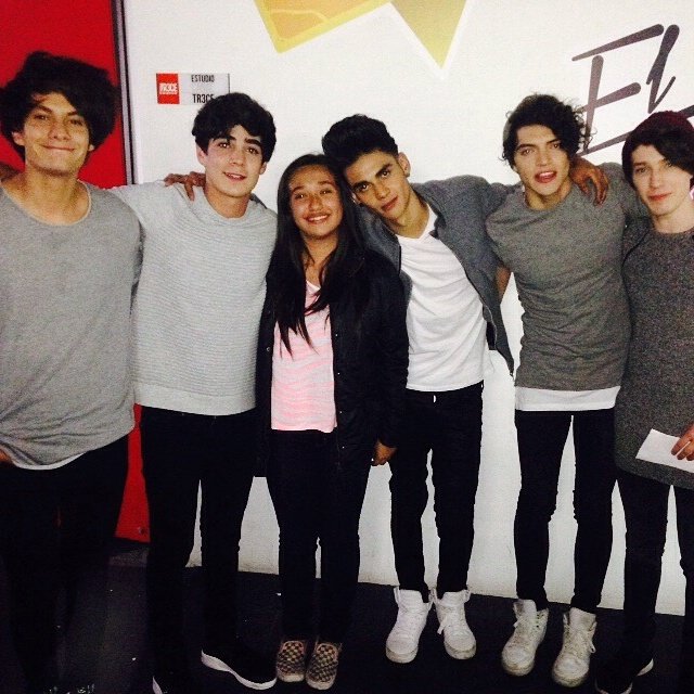 laucortes1's tweet photo. #CocaFMFan @somosCD9 es tan grande la admiracion, me enseñaron a nunca rendirme y cumplir mis sueños Gracias Chicos! https://t.co/OSiIvnLJ3Z