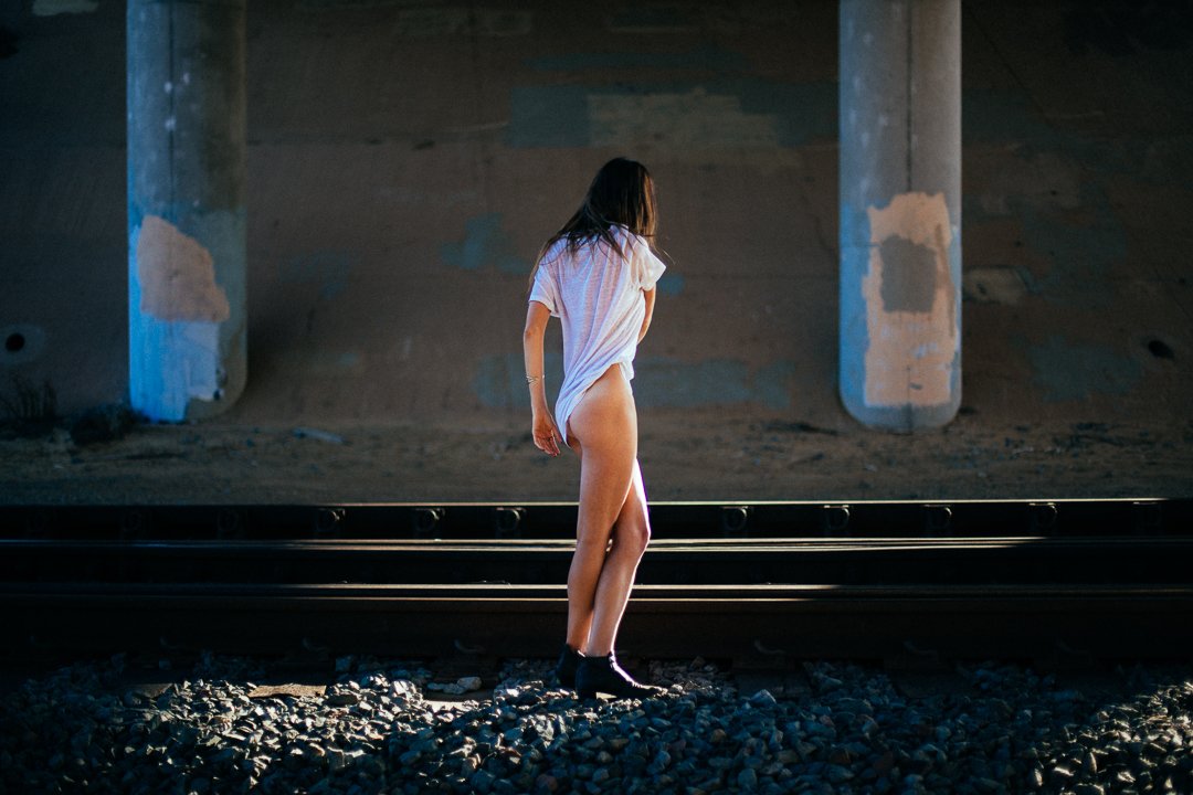 Sometimes I play Fashion Photographer:

modelmayhem.com/robbiesell