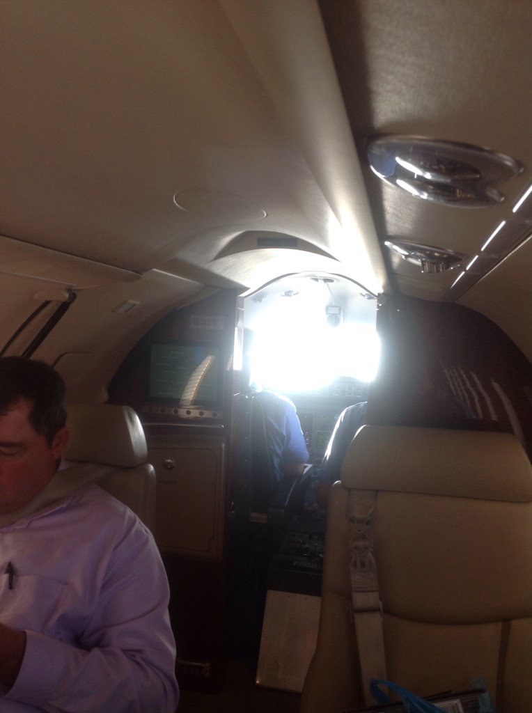 Matteoj479's tweet photo. 40 k Ft. 500 miles per hour top of the world! https://t.co/JD3O0fOPcB