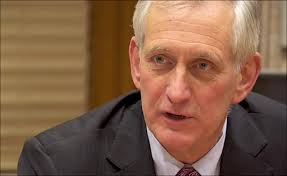 KATUNews's tweet photo. BREAKING: Portland Mayor Charlie Hales abandons reelection effort. https://t.co/KSiX9GdfuO