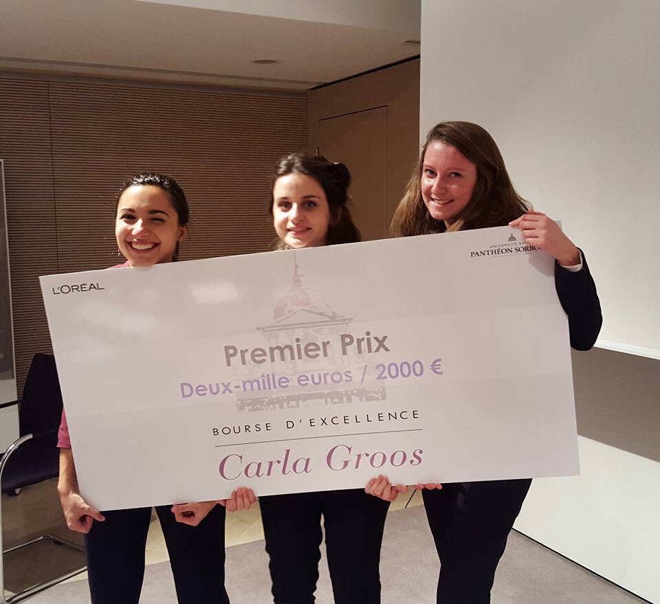 KaroNoi's tweet photo. Bravo à Anna, Élise et Marion grandes gagnantes de notre participation à la bourse Carla Groos #m2drh https://t.co/b9P89CxAUJ