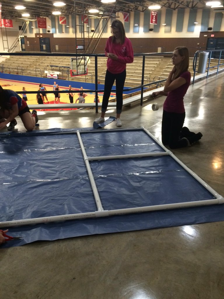 Sneak peek! S/O to our decorating committee 💚💛💙