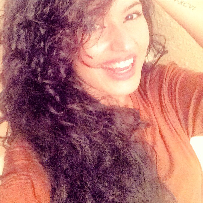 Lunes, energía , nuevos proyectos , y una gran sonrisa para tod@s vosotr@s !!!gracias por ese gran apoyo !!! 🎶🎶 👄👄👄