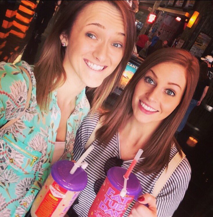 KateSheridan84's tweet photo. Let's go back!!! @KZippier #Vegas #fillthosecups 🍹🍹😎😎🌴🌴 https://t.co/3OM3PcvUh3