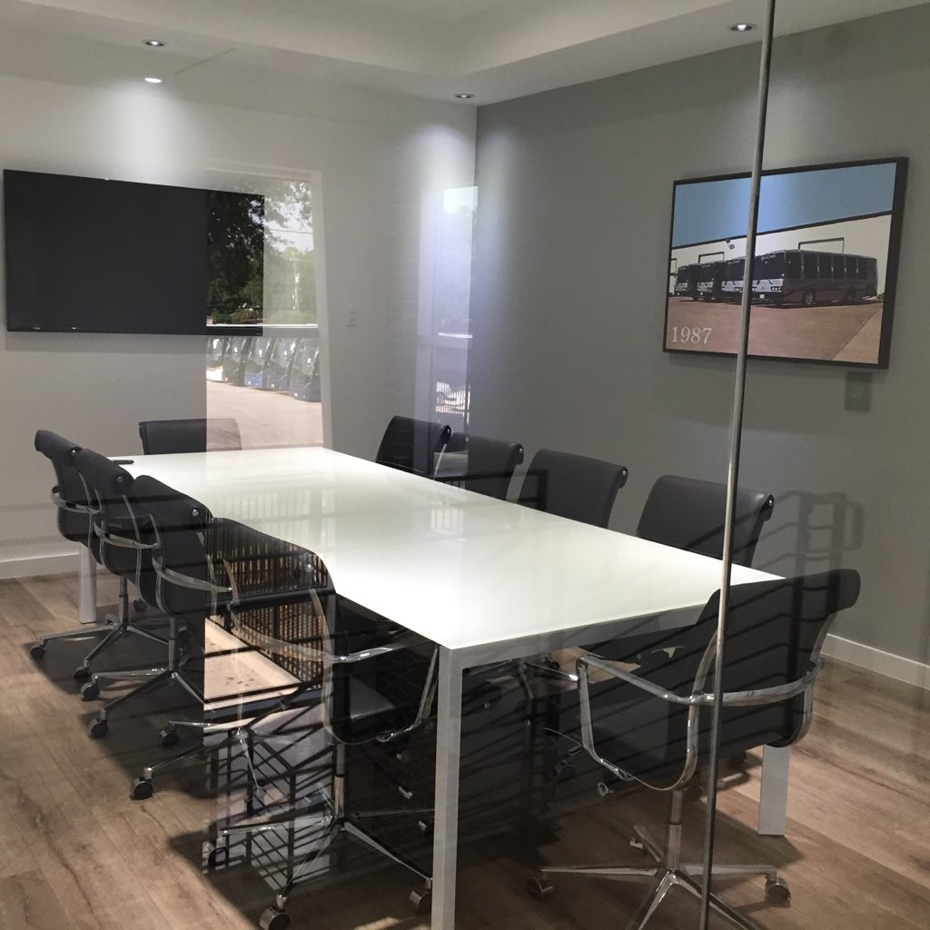 LimoSams's tweet photo. We are so happy, Finally got our conference table.  😀 https://t.co/55HVCXQ4wX