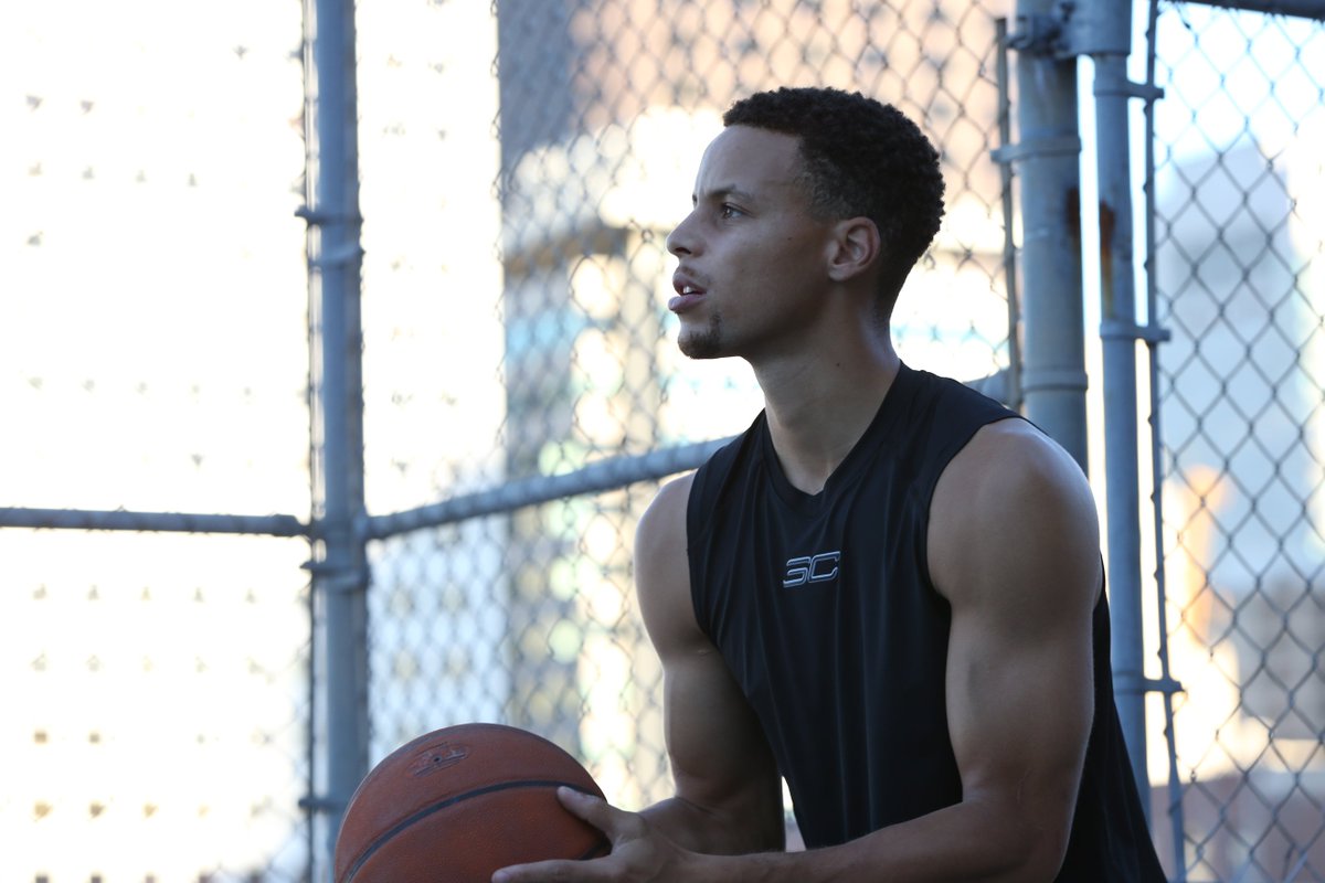 MuscleMilk's tweet photo. Locked in. #TeamCurry https://t.co/tHfOnxalZD