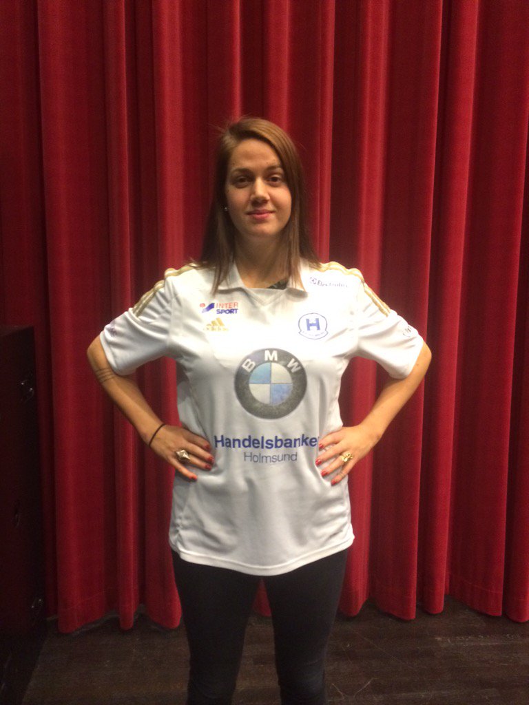 IFKHolmsund's tweet photo. Vår hedersmedlem 2015 är: @idaostensson Du är förändringen. Vi är förändringen. #ifkholmsundsandan https://t.co/ef9uWZva1V
