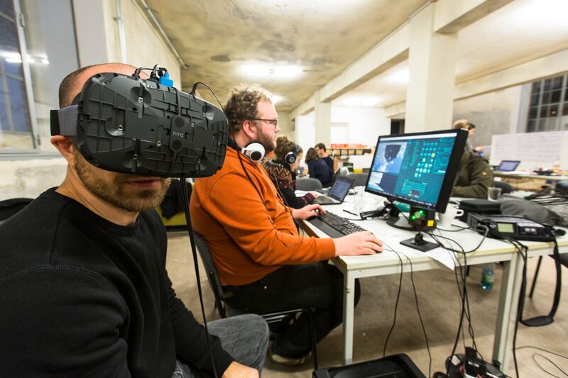 netzdoku's tweet photo. The DOK Hackathon Leipzig is all about telling an interactive story on "how to catch a fly". #DOKHack #VR https://t.co/529U4j1YSF