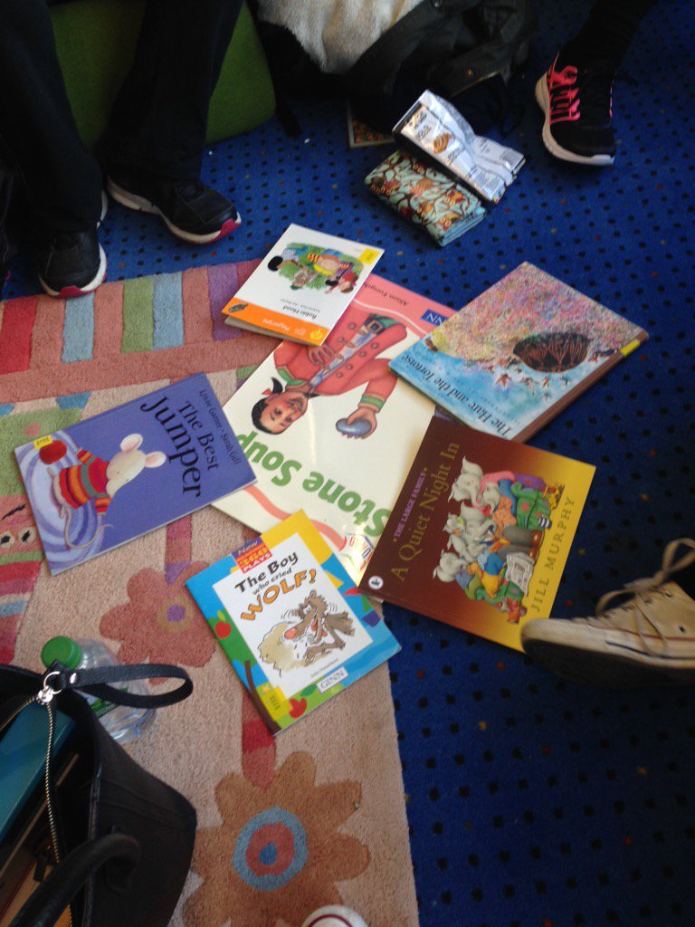 Courtney_ysj's tweet photo. Last weeks literature circle! https://t.co/CfyzFJ1k8D