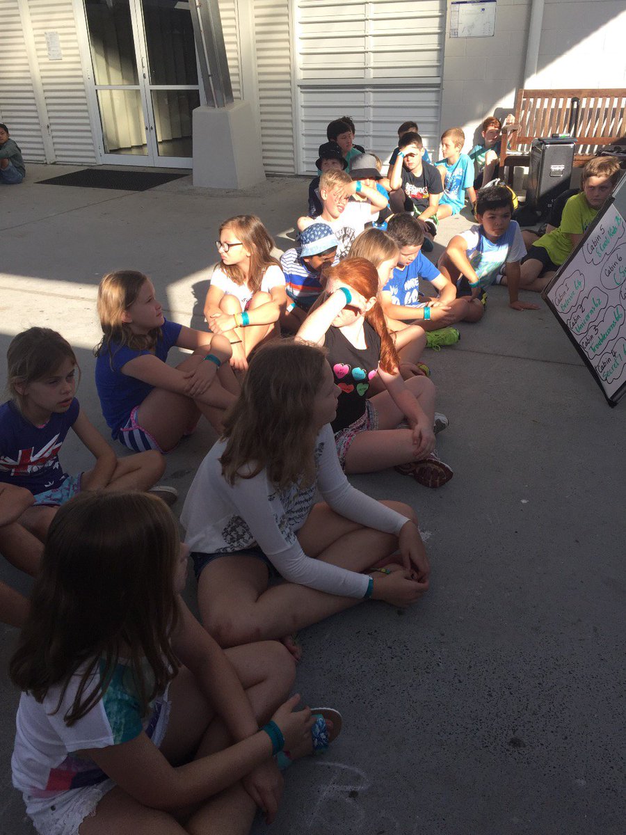 bountyblvdss's tweet photo. The sun is shining the sky is blue and we all slept through! https://t.co/mL1Bu92OO0