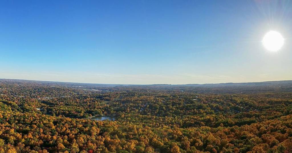 timothyjbish's tweet photo. #castlecraig with the family this evening! #nofilter #beautiful #fall #view #beautifulct https://t.co/7q3DqqrkUp https://t.co/9GoL8LkhvH