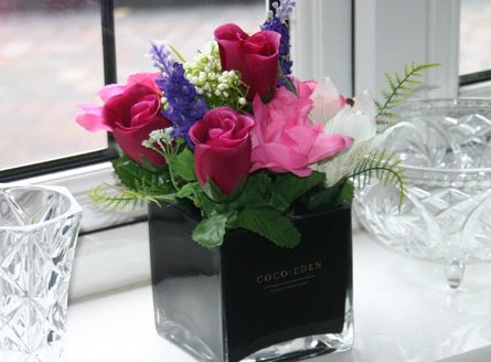 CocoEdenFlowers's tweet photo. Free UK delivery for a limited time only!
#FreeDelivery #Fragrance #FlowerArrangements #CocoEden https://t.co/SQvL15xexJ