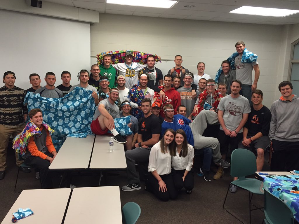 AU_earlychild's tweet image. 80 blankets ready to tie on Wednesday!!! #au_projectlinus