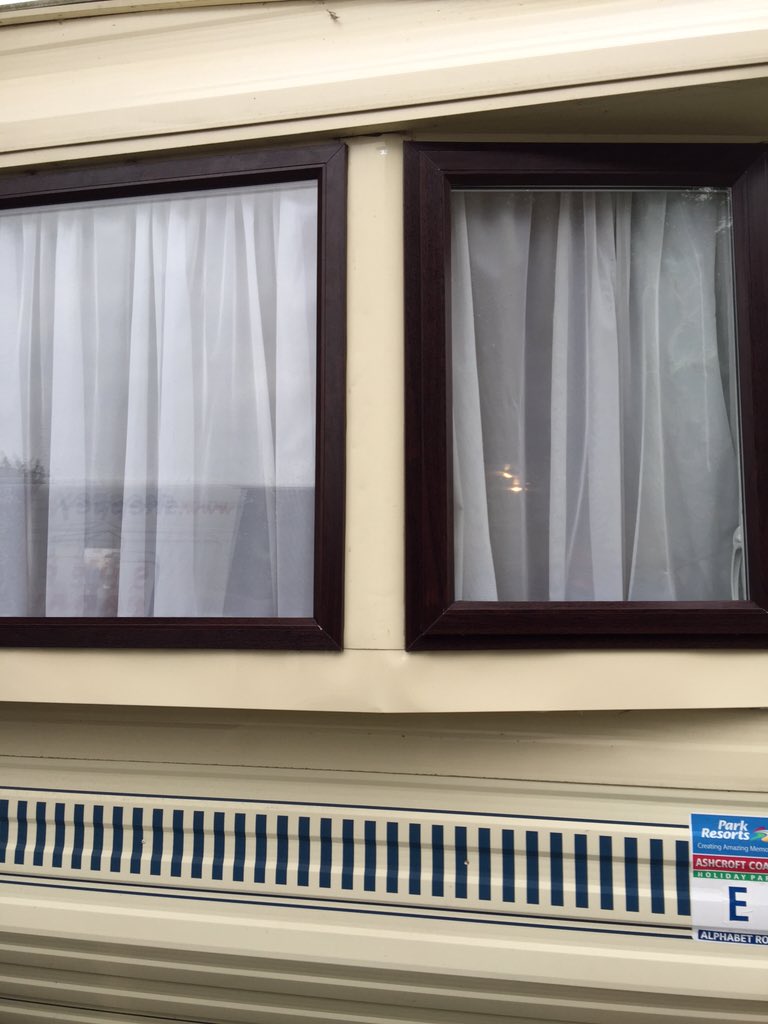 SheppeyCaravans's tweet photo. Banish the cold this winter with central heating in your Caravan from £2400 or some double glazing from £2099 https://t.co/FaW3QYx9Kt