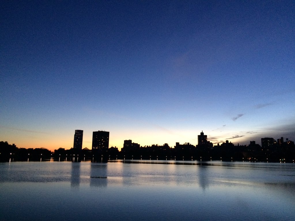 TheRealBeale's tweet photo. Haven't done a 3 mile run in..4 months? Tapering is weird. Mornings in C.Park you'll be missed..ish #TCSNYCMarathon https://t.co/Tj0MI8UFQd