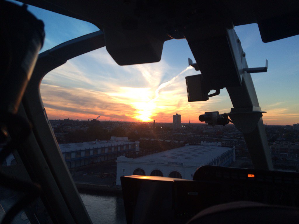 Haasie20's tweet photo. #sunset #philly @NBCPhiladelphia @SkyForce10 https://t.co/2wAdzTA9JT