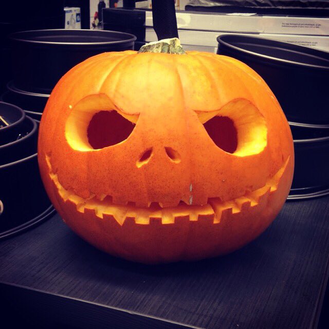 cotpo's tweet photo. Halloween prep. Hello Jack. #Halloween #thepumpkinking #thenightbeforechristmas https://t.co/d21vynbouW