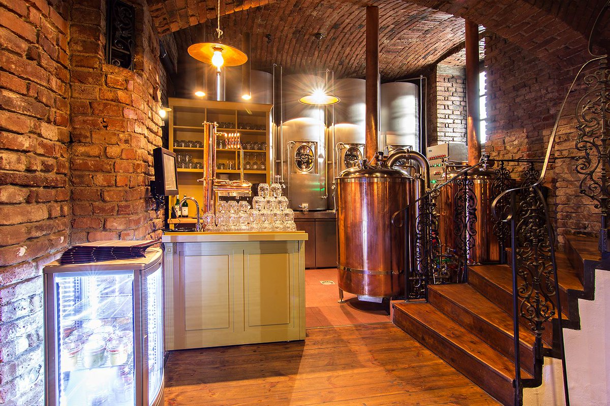 PragueEU's tweet photo. Go to U Dobřenských Brewery
in Old Town. Try the Tribulus beer. Trust us. https://t.co/3RFfsJQIXy https://t.co/Hm8jywrQXE