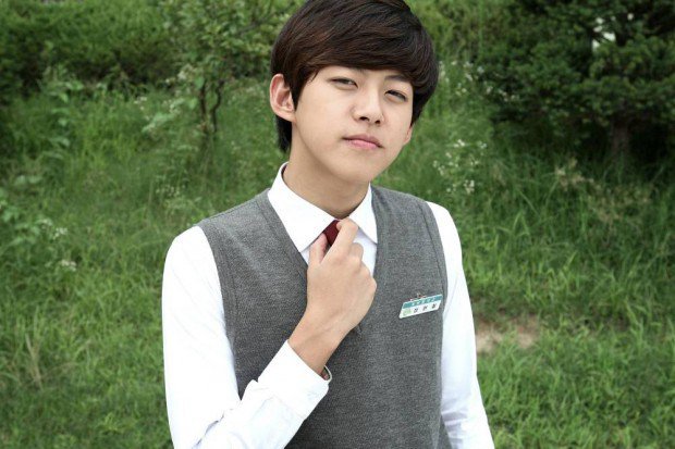 2waysbr's tweet photo. Ex integrante do U-KISS, Dongho, se casará em novembro https://t.co/WIYieifkls https://t.co/4aMC9A1lQG