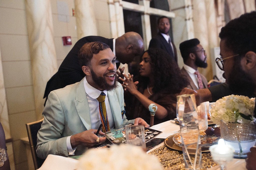Elledivaa's tweet photo. Boo RT @VESTITOBENE: #ModeMenMagazine #ClassicMan #Jidenna Cc @jidenna @wondaland @fearandfancy https://t.co/tTzqTpgXrz