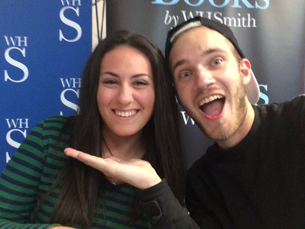 KyaraMiccini's tweet photo. A day with Pewds! https://t.co/6dG4Nz5x6r
