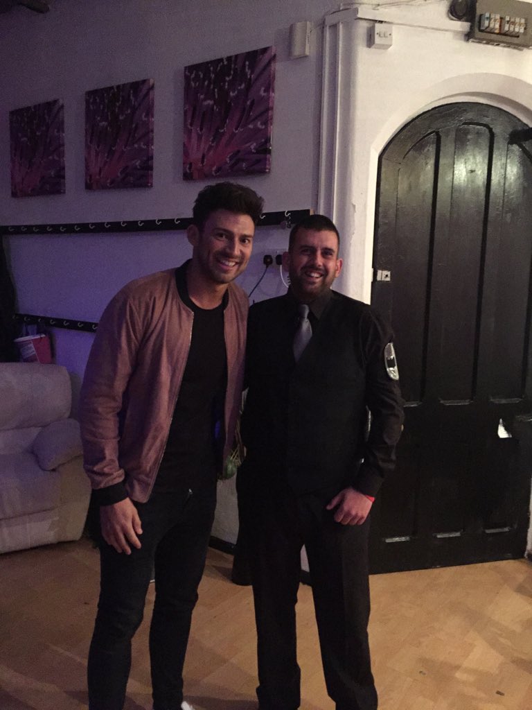 dannypage24's tweet photo. @JakeQuickenden awsum guy glad i had the pleasure of meeting him https://t.co/tshBXdTsxn