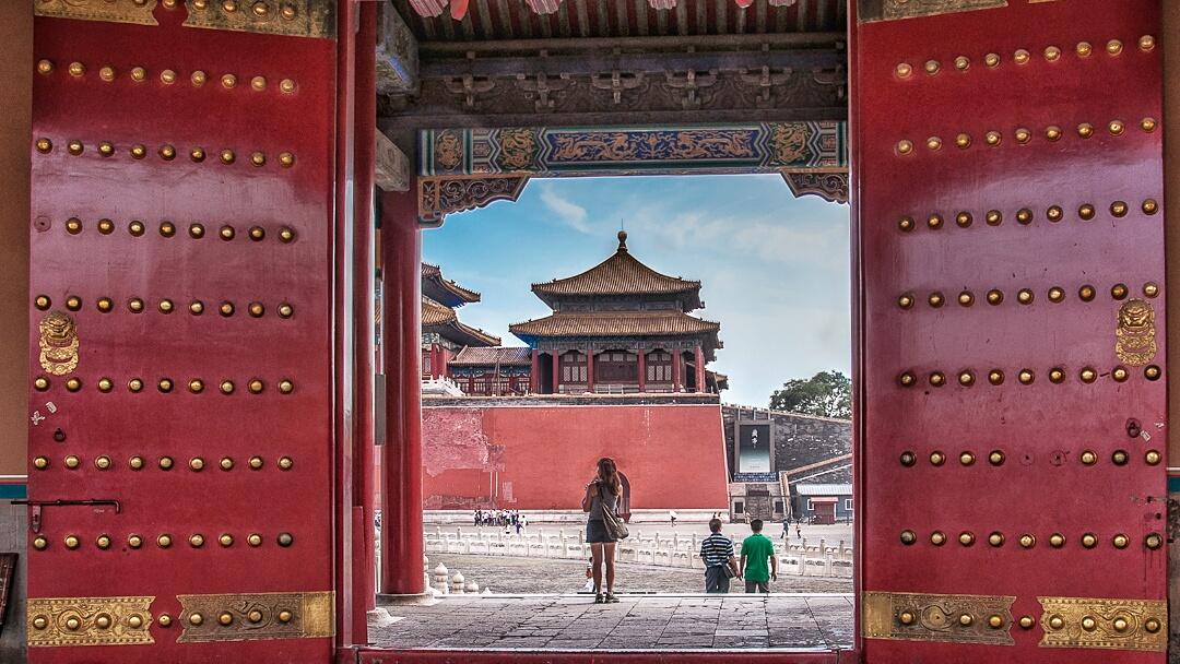 wanderingpix's tweet photo. Step inside • #ForbiddenCity • #Beijing #China #travel #wanderlust https://t.co/0E1khclWQx