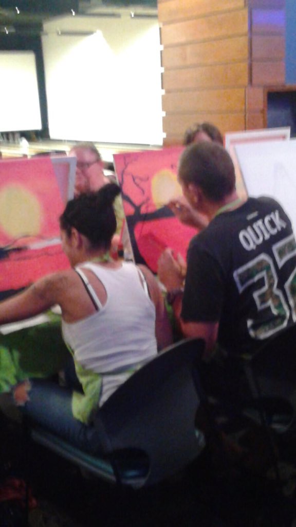 PaintNiteLA's tweet photo. Cheers to another fun night #DrinkingCreatively at @bowlmorlanes in #Anaheim! #PaintNiteOC #PaintNite #Bowlmor https://t.co/n2K0rkUJ4x