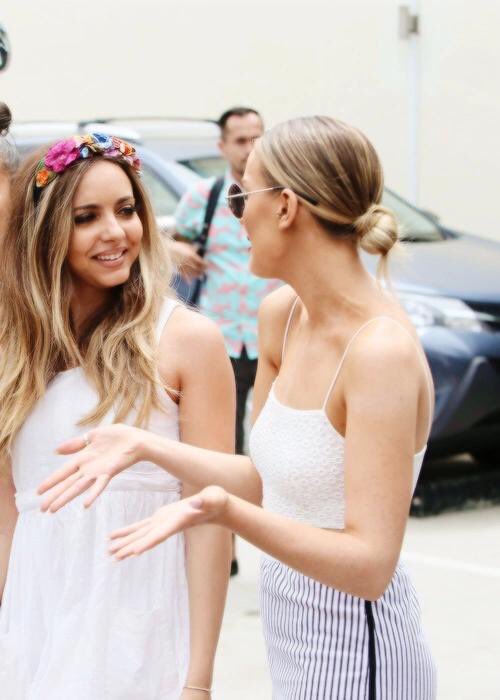thebestofjerrie's tweet photo. let me live https://t.co/xQQ7gIX03s