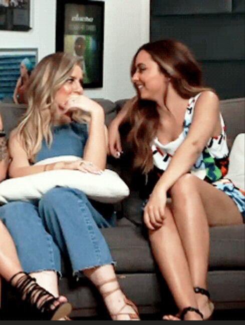 thebestofjerrie's tweet photo. let me live https://t.co/xQQ7gIX03s