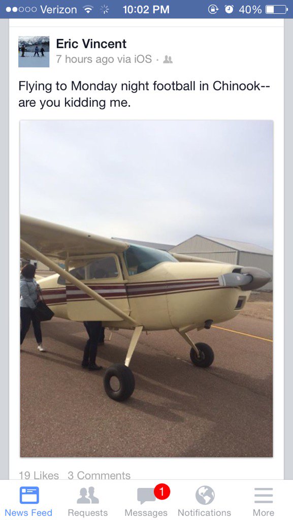 hannahvincenttt's tweet photo. lol @ the fact that my parents flew 2 my brothers fb game, I guess 2 hr drive is a stretch #pilotdave @Chase_loves7 https://t.co/IqFJ0dvu2k