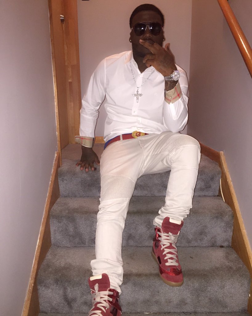 RudeBoi79_'s tweet photo. And When You Make It From The Bottom You The Chosen One💯 #HBD2Myself #Blessed2👀21🙏🏾🎉 #SumoCappin💪🏾 #DaCappaz‼️ https://t.co/0c72q04Sr7