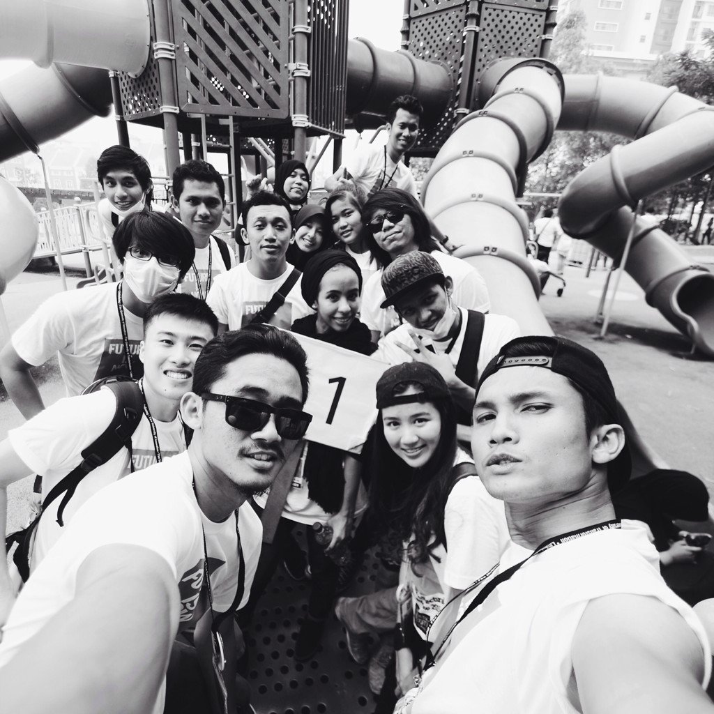 KayyRazali's tweet photo. Sumpah rindu babe! Till we meet again next year in usm,penang #uiyakembali #kerabatuiya #futureisnow27 https://t.co/EJcBf7Jz73
