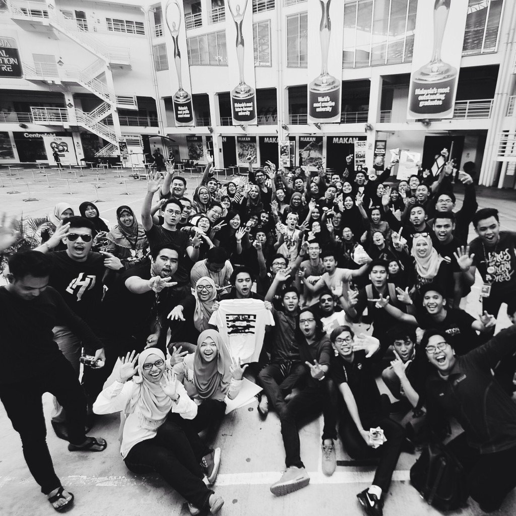 KayyRazali's tweet photo. Sumpah rindu babe! Till we meet again next year in usm,penang #uiyakembali #kerabatuiya #futureisnow27 https://t.co/EJcBf7Jz73