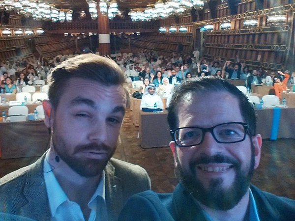 UKCEOs's tweet photo. #LDNDotCEO "@TheRealSJR Quick on-stage selfie with @bampen of @Twitter at #MASHUPMENA - the awesome audience ....." https://t.co/m8J6v2f3qA