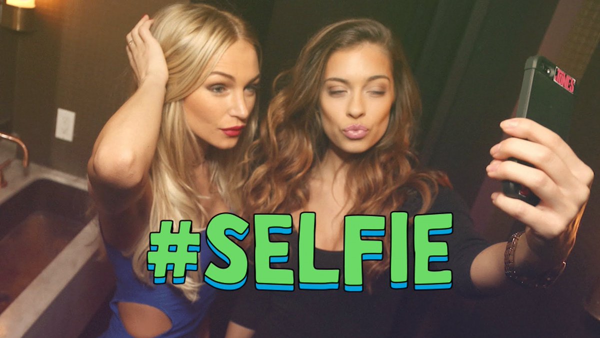 reTXT's tweet photo. Oops! Don't sweat the #selfie you just text your boss when you were supposed to be home sick. Delete it w/ #reTXT! https://t.co/TyOzYEd1iF