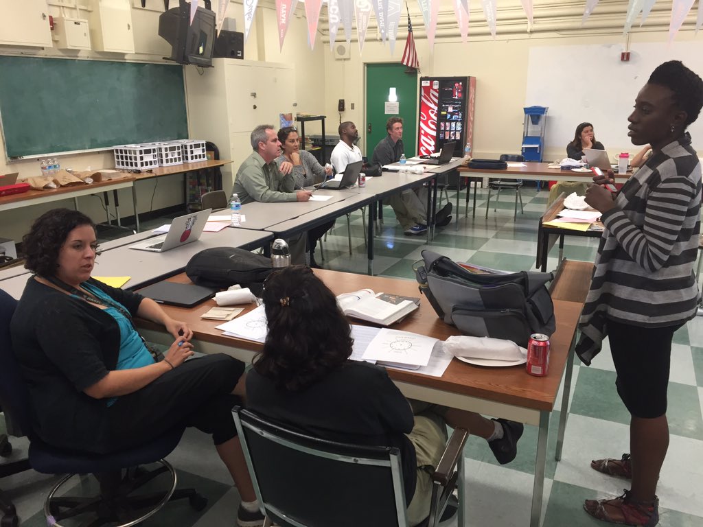 TeachPlusCA's tweet photo. Teacher LaNea Austin leading dynamic CCSS-aligned PD for colleagues #teachervoice #corecollaborative https://t.co/09TXMYdFwh