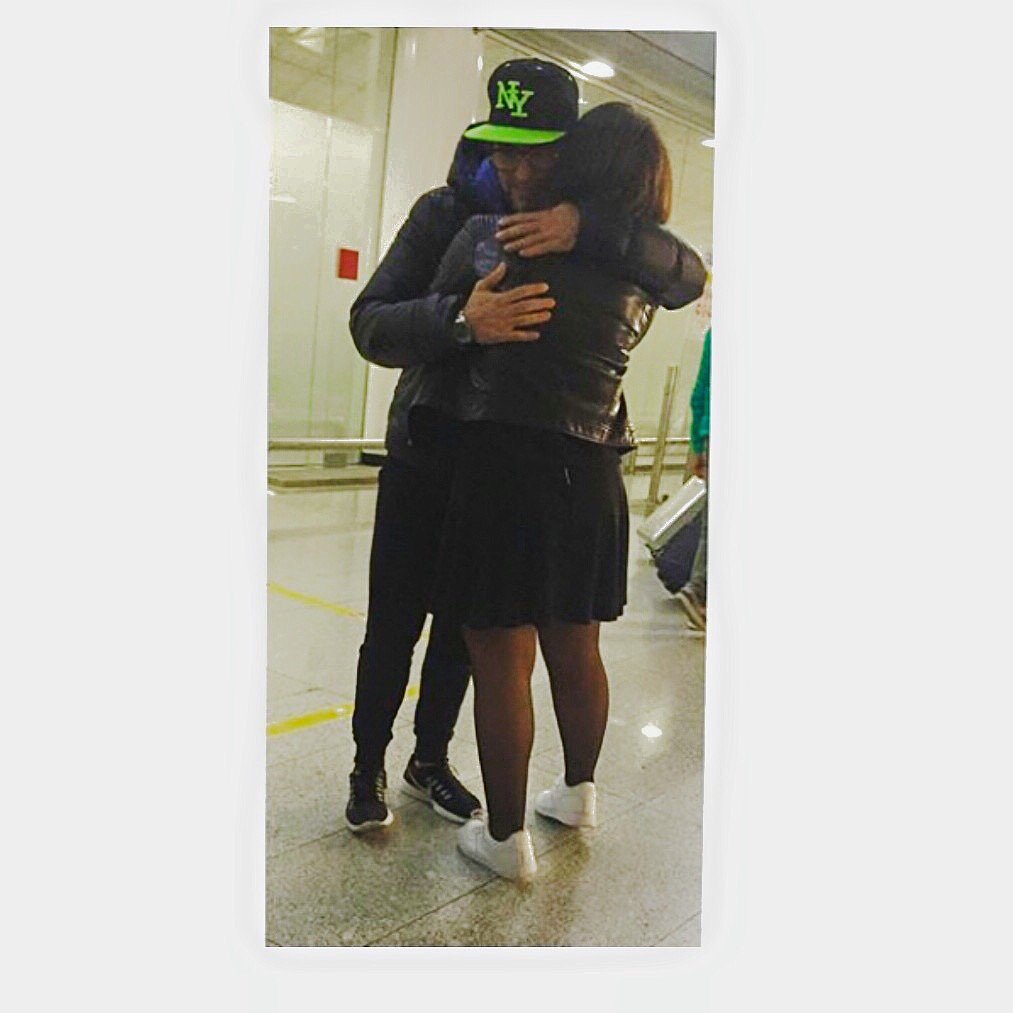 piero_barone's tweet photo. All i need after a long trip... @mariagrazialkj  #hug #love #sister #family #BackHome https://t.co/txyXg2aWqY