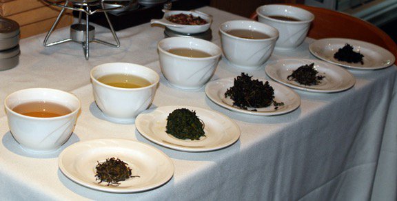 TMehreteab's tweet photo. @TMehreteab beautiful tea tasting at Chado. Happy customer. https://t.co/o1yp5Wnxz8