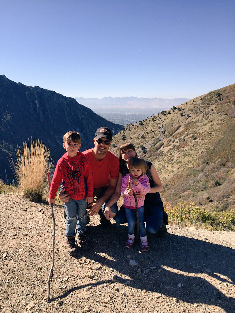 samsonmadsen's tweet photo. My family and I are going to join #REI to #OptOutside this Black Friday.  #naturerules https://t.co/llm6Vt3QHl