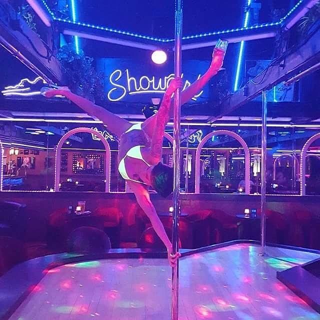 GentlemenPlush's tweet photo. Plush Gentlemens Club in now seeking entertainers to dance in our club we are the newest fastest growing club in OH https://t.co/vtQeY2VMiu
