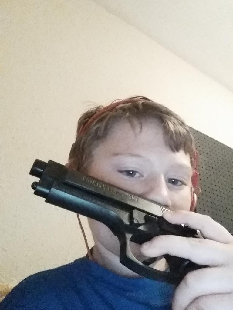 CollegesJr tweet picture