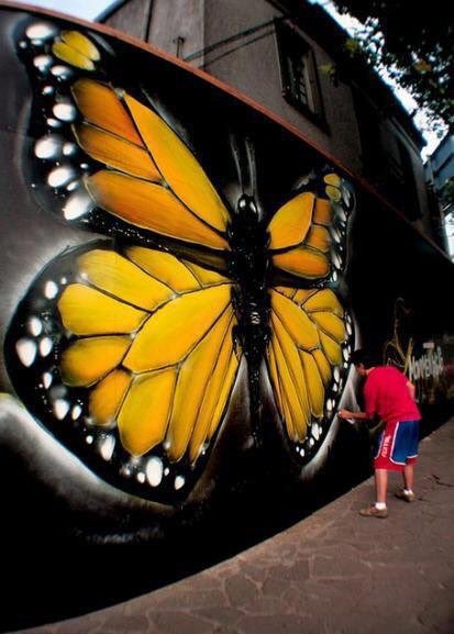 boomergruban's tweet photo. #butterfly #streetart by #FabioLopes #Brazil #switch #graffiti #bedifferent #art #arte https://t.co/mnHlZx1K6h