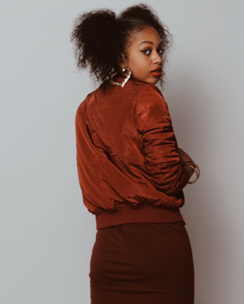 imighbee's tweet photo. burgundy x2 
exquisite_eye  https://t.co/4oVEwjqTk6