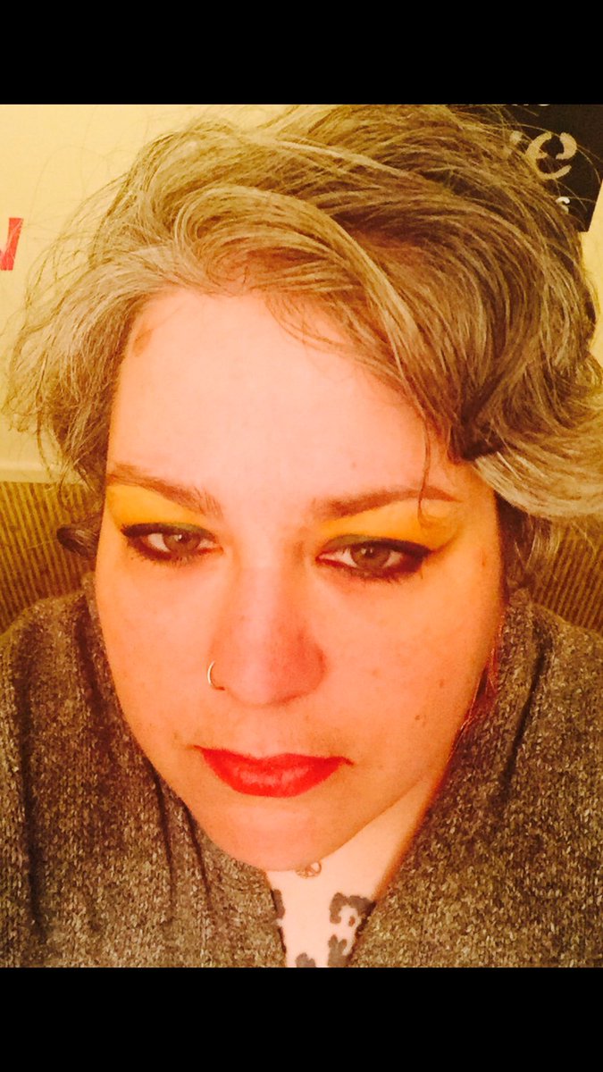 BohoLight's tweet photo. Playing with the Canadian made Vegan Make Up (eyes &amp; lips only) Available @
www.lightandlovebohoboutique https://t.co/1cNpw4NyEt