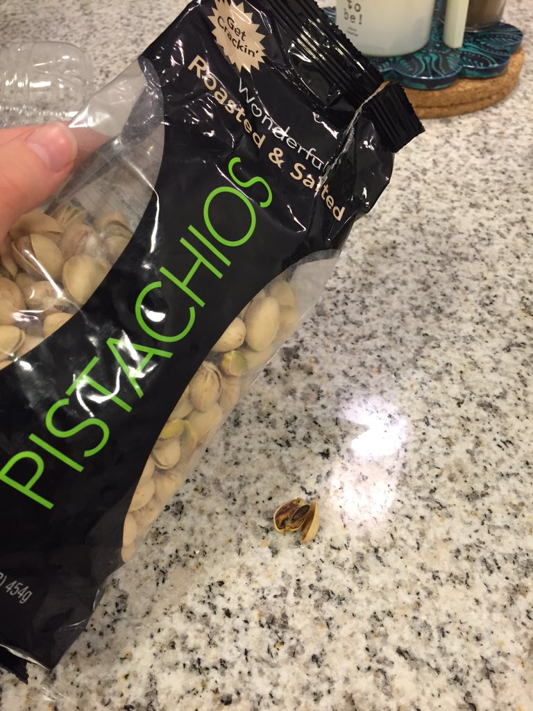 peacelovericks's tweet photo. Hey @getcrackin looks like I'm not the only one finding bugs in my pistachios... Gross 👎🏻😷 https://t.co/nqqo25yNjZ
