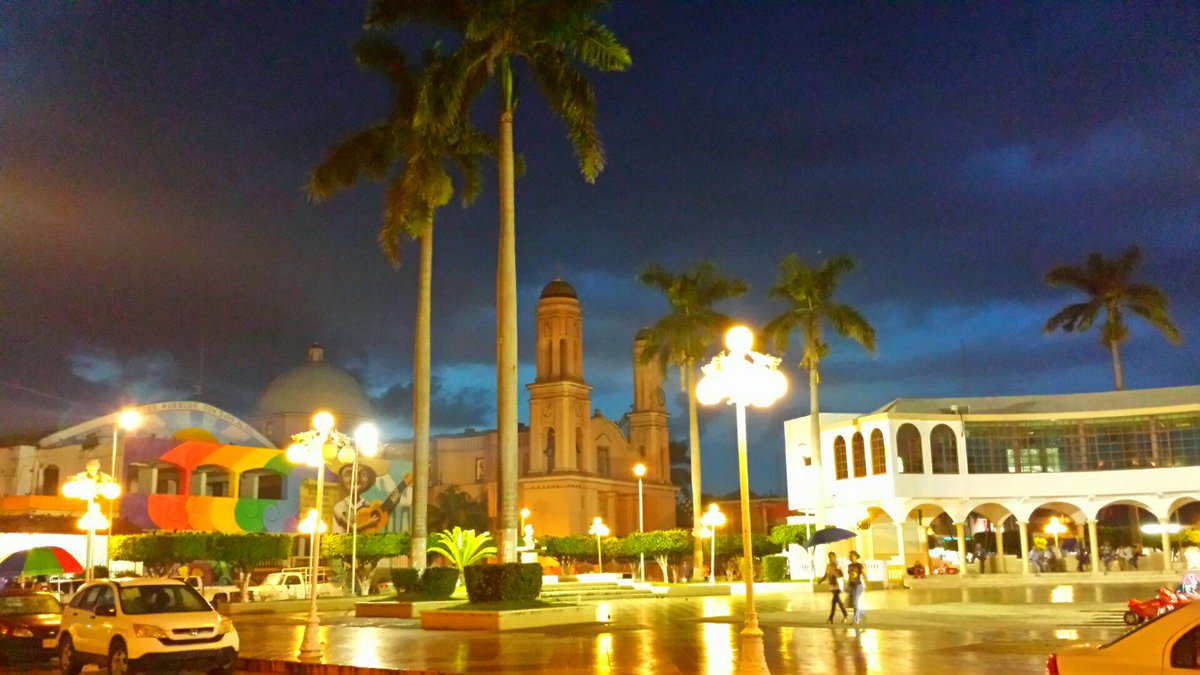 “<a href="/robertejeda18/">Roberto Tejeda</a>: Buenas tardes desde  #Cosamaloapan  ”