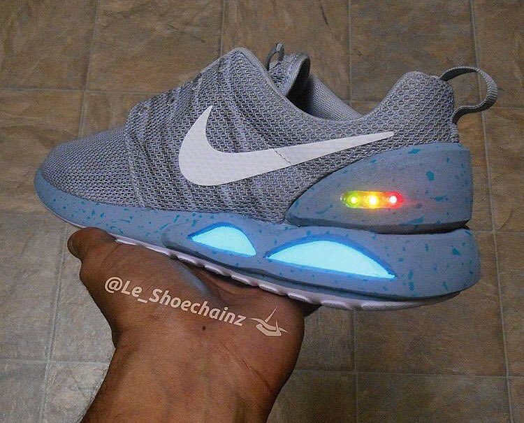 SneakerPics23's tweet photo. Air Mag Custom Roshe Runs https://t.co/EMVumcP1XQ